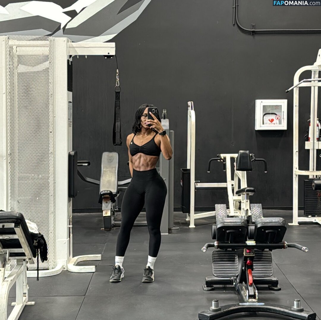 T.hoowww / Tiara Howard Nago OnlyFans  Przeciekłe zdjęcie #17