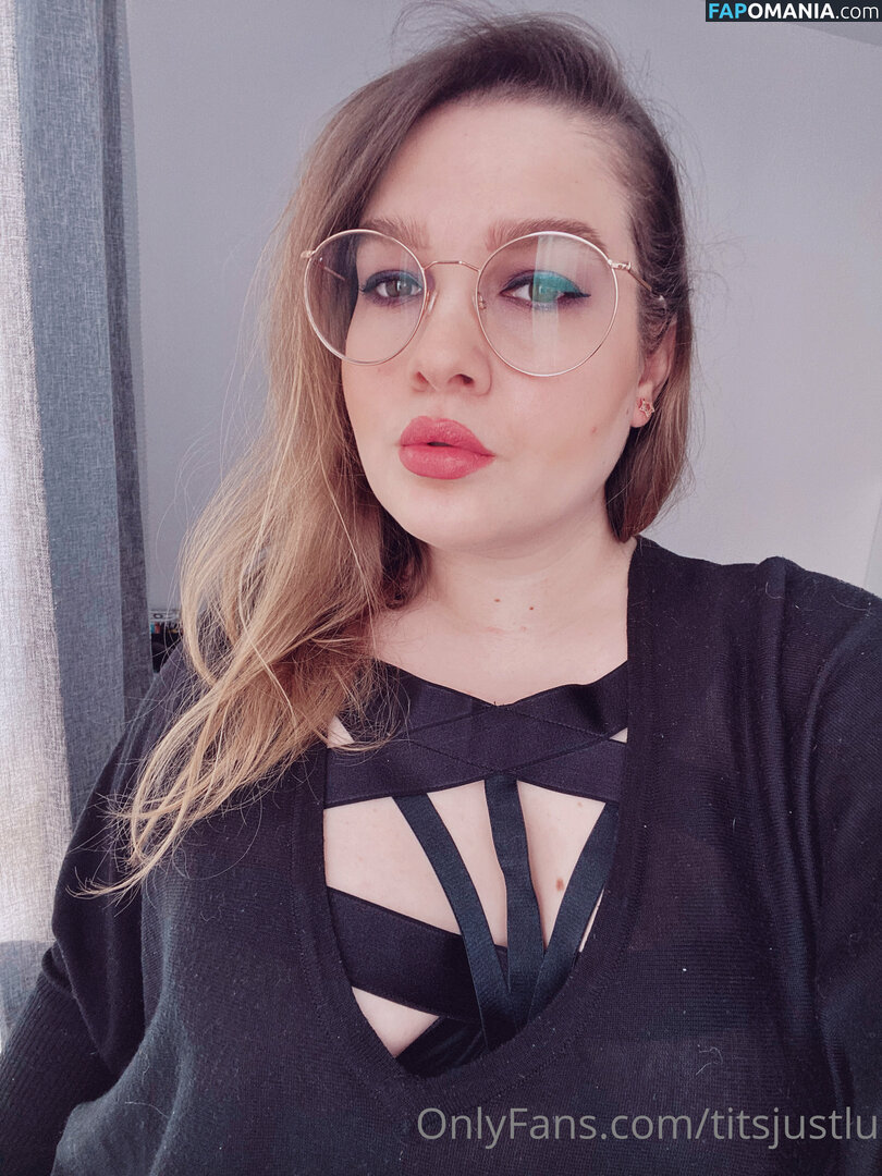 titsjustlu Nago OnlyFans  Przeciekłe zdjęcie #2