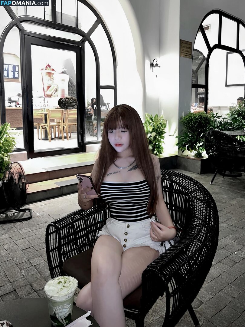 _tn.vyye Nago OnlyFans  Przeciekłe zdjęcie #10