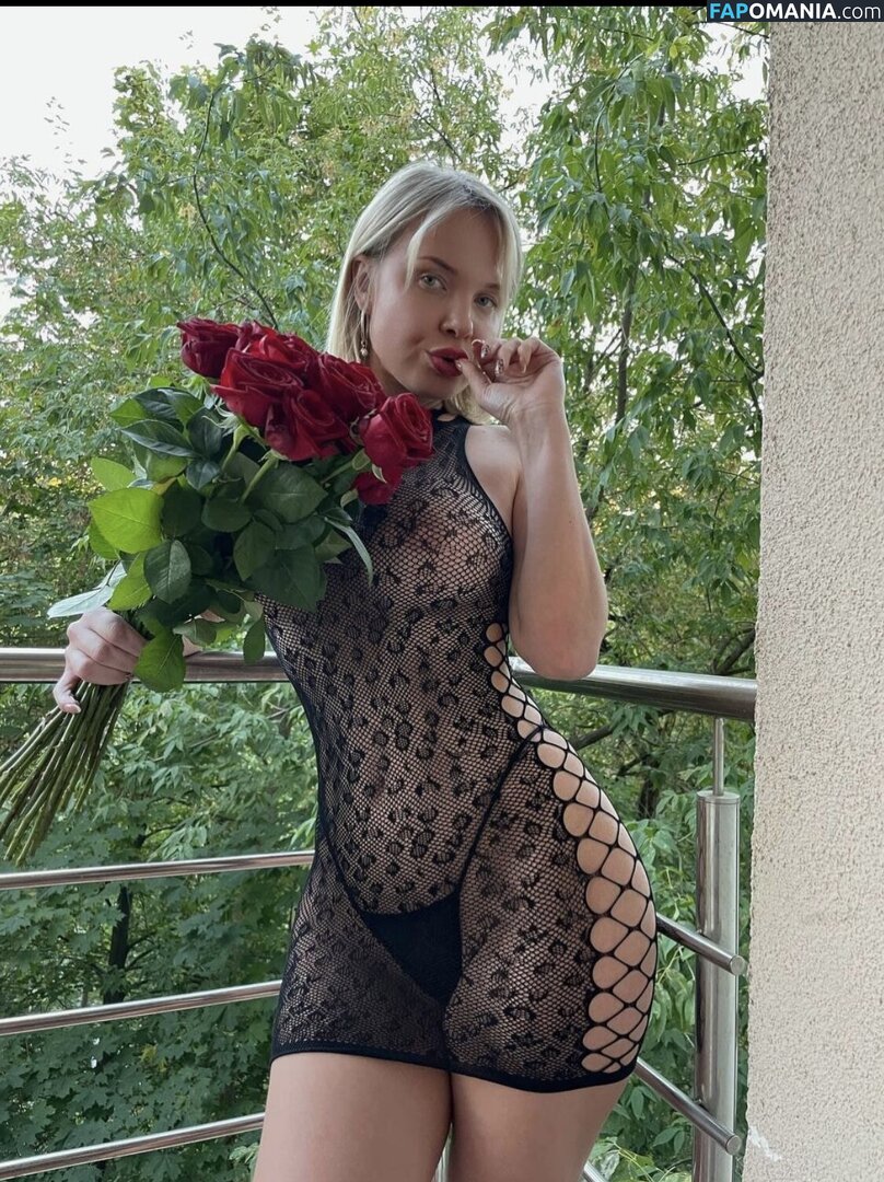 Tomskaya Lubov / l_tomskaia / tomskaya_lyubov_ Nago OnlyFans  Przeciekłe zdjęcie #7