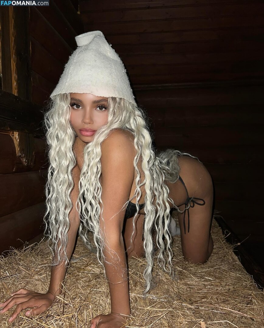 Tosyandra / victoriaonofomi Nago OnlyFans  Przeciekłe zdjęcie #3