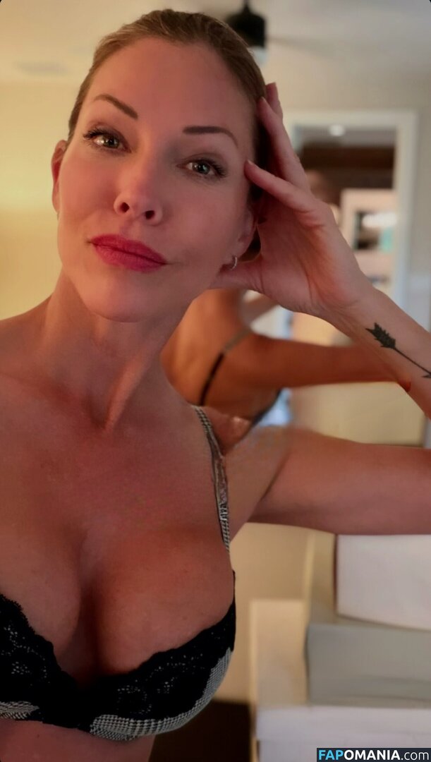 Cylon / Tricia Helfer / https: / officialtriciahelfer / triciahelfer Nago OnlyFans  Przeciekłe zdjęcie #202