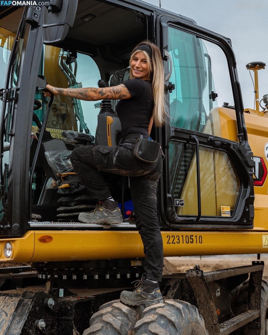 Tschulique Nago OnlyFans  Przeciekłe zdjęcie #13