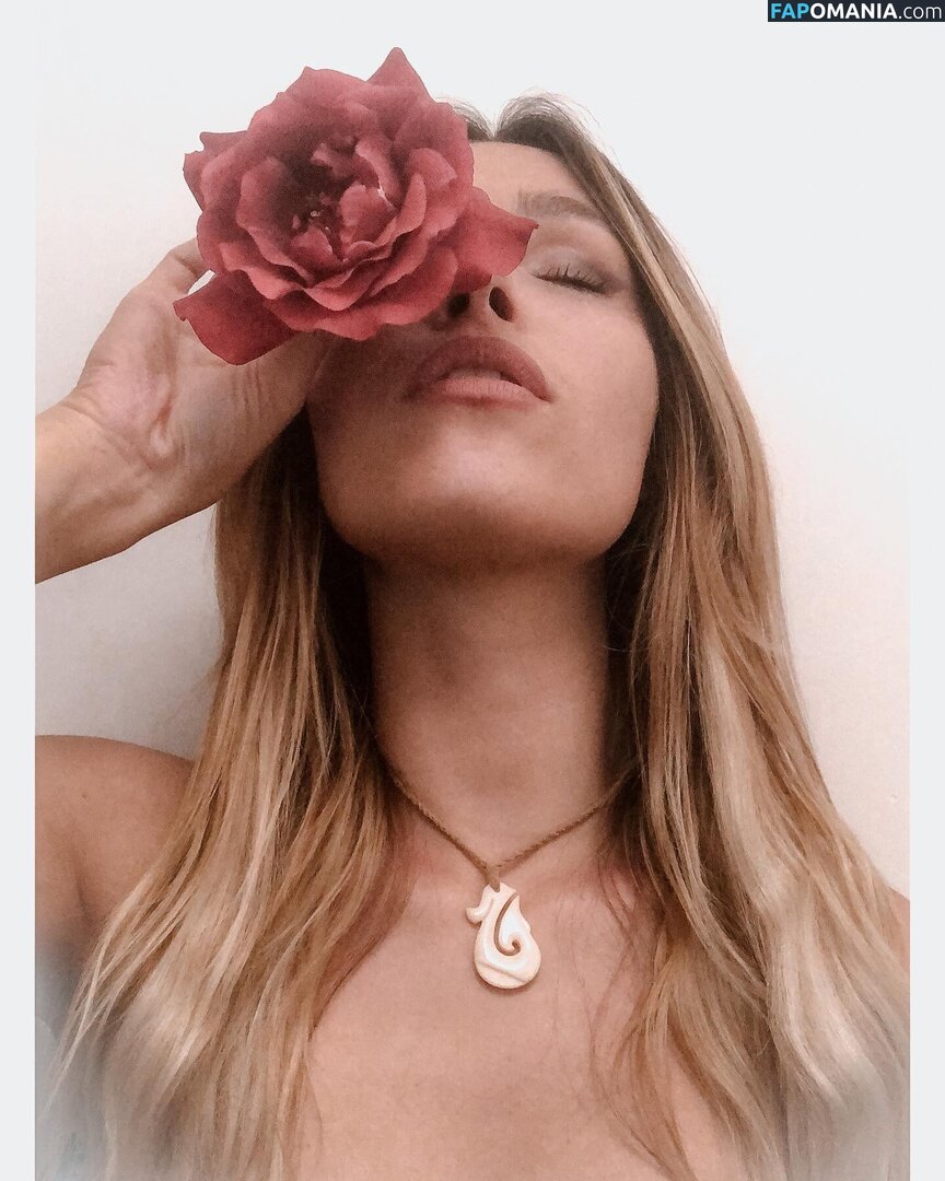 Tslanaxoxo / Yourlanatgirl / Yourlittlelana Nago OnlyFans  Przeciekłe zdjęcie #76