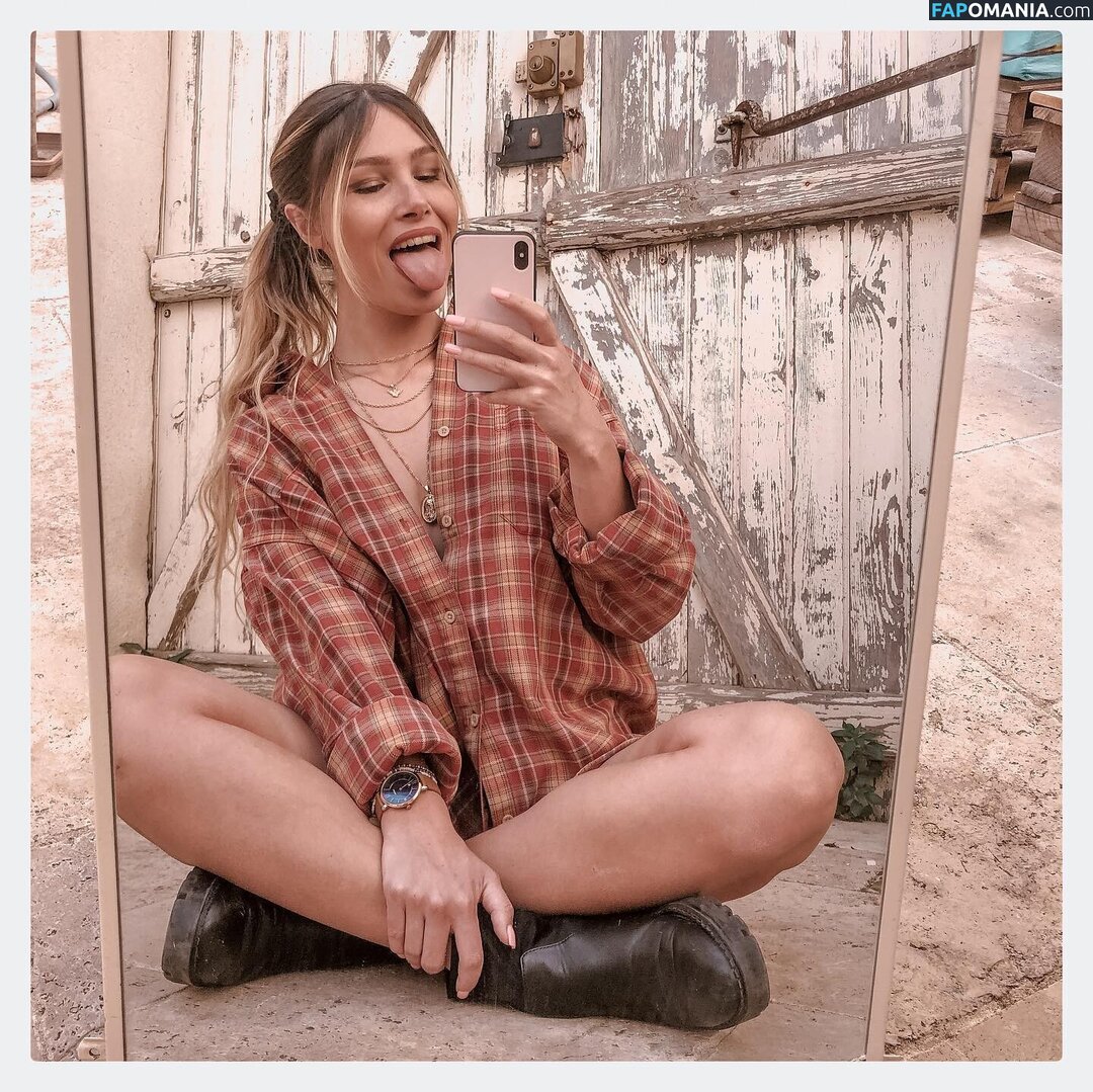 Tslanaxoxo / Yourlanatgirl / Yourlittlelana Nago OnlyFans  Przeciekłe zdjęcie #82