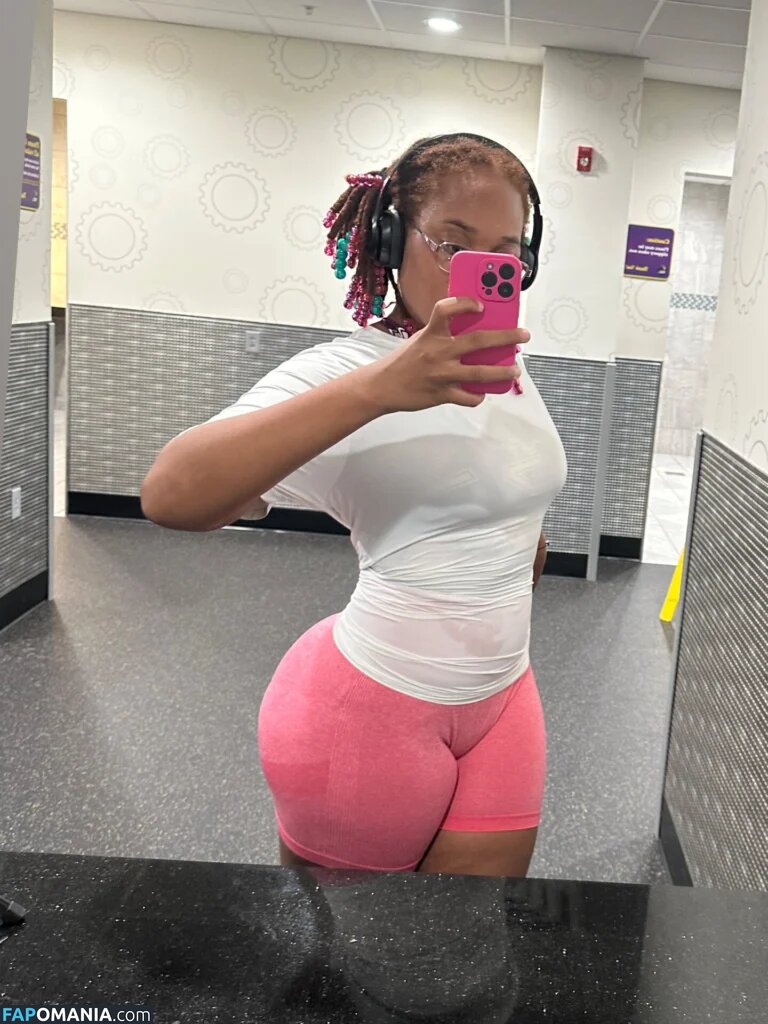 Twerkstarelsa Nago OnlyFans  Przeciekłe zdjęcie #3