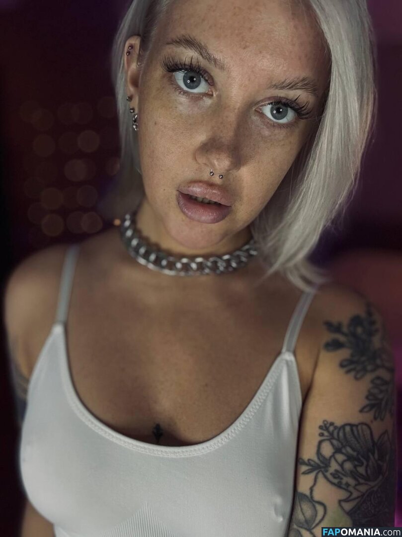 Tykioty Miley Nago OnlyFans  Przeciekłe zdjęcie #2