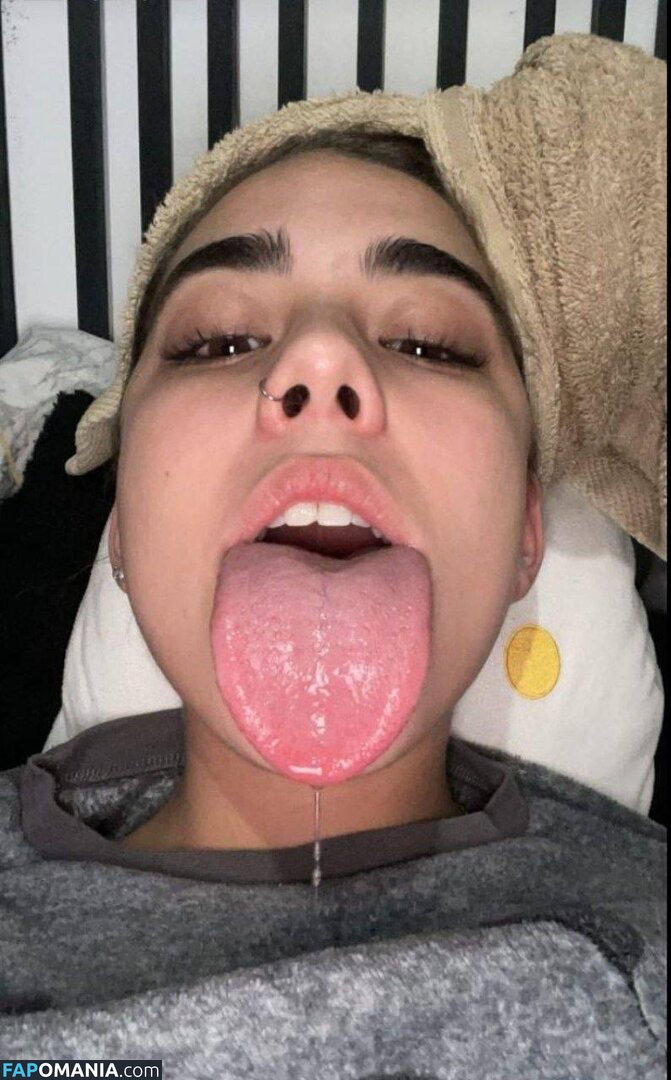 longuetongueegirl_ / noaablaancoo / u489105211 Nago OnlyFans  Przeciekłe zdjęcie #4