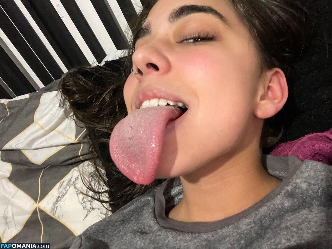 longuetongueegirl_ / noaablaancoo / u489105211 Nago OnlyFans  Przeciekłe zdjęcie #5