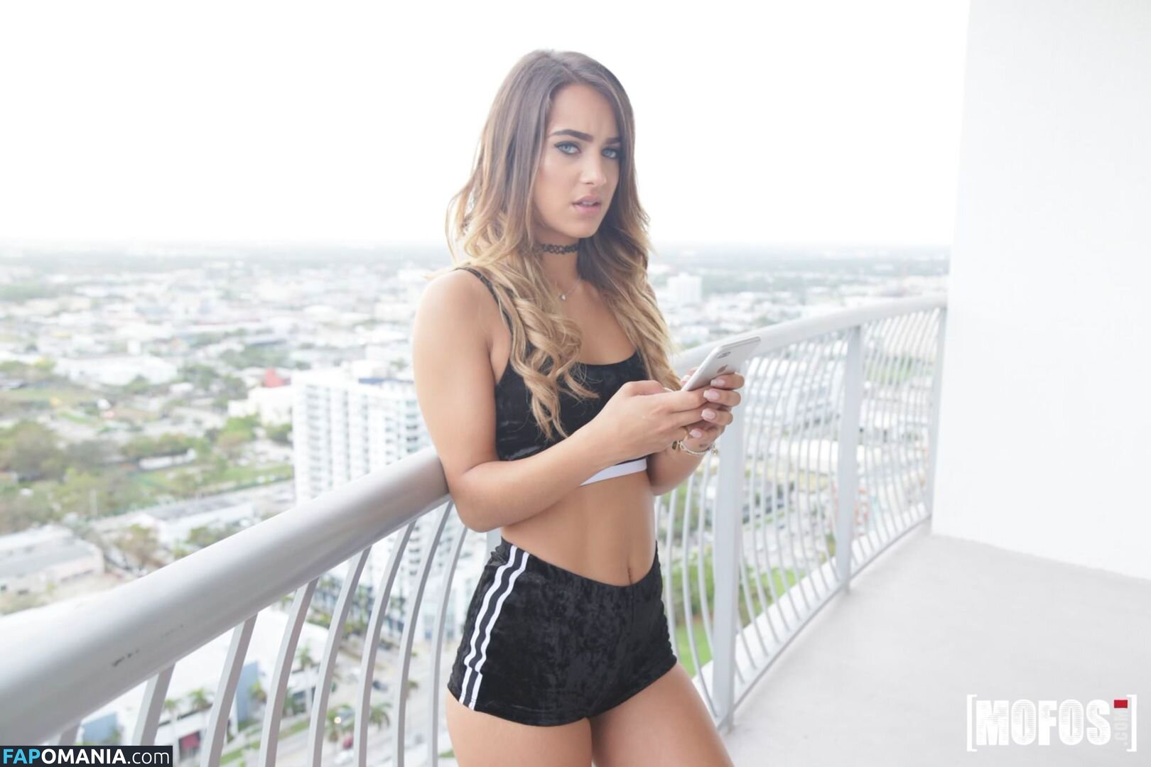 Uma Jolie / https: / officialumajoliee / umajoliexxx Nago OnlyFans  Przeciekłe zdjęcie #194