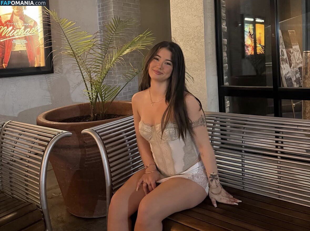 https: / juulkitty / uronlyjules / uronlyjuls Nago OnlyFans  Przeciekłe zdjęcie #6