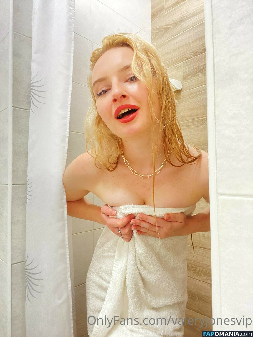 Valery Jones / https: / valeryjones_ Nago OnlyFans  Przeciekłe zdjęcie #2