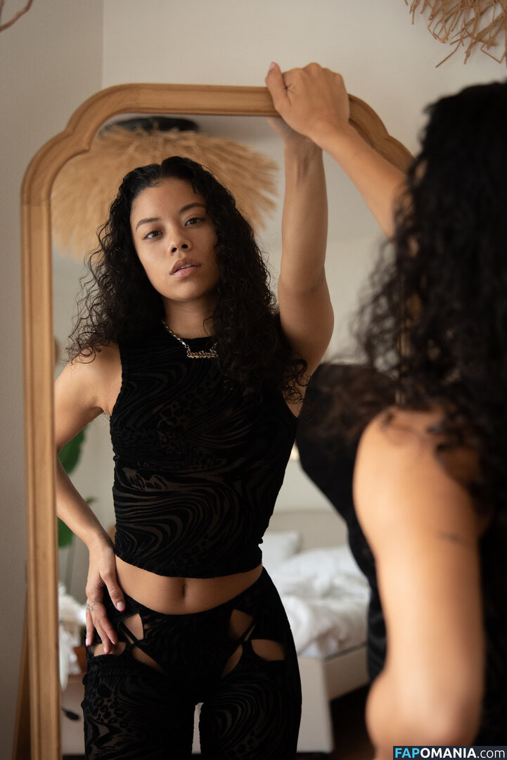 Jalisa Rey / jalisa.rey / veganbaddie Nago OnlyFans  Przeciekłe zdjęcie #1