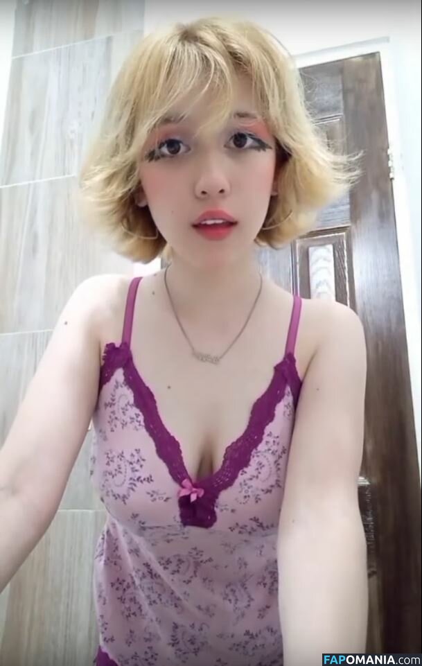 kusuoveki / kusuovk / vekikusuo / vekita / vekitk Nago OnlyFans  Przeciekłe zdjęcie #1