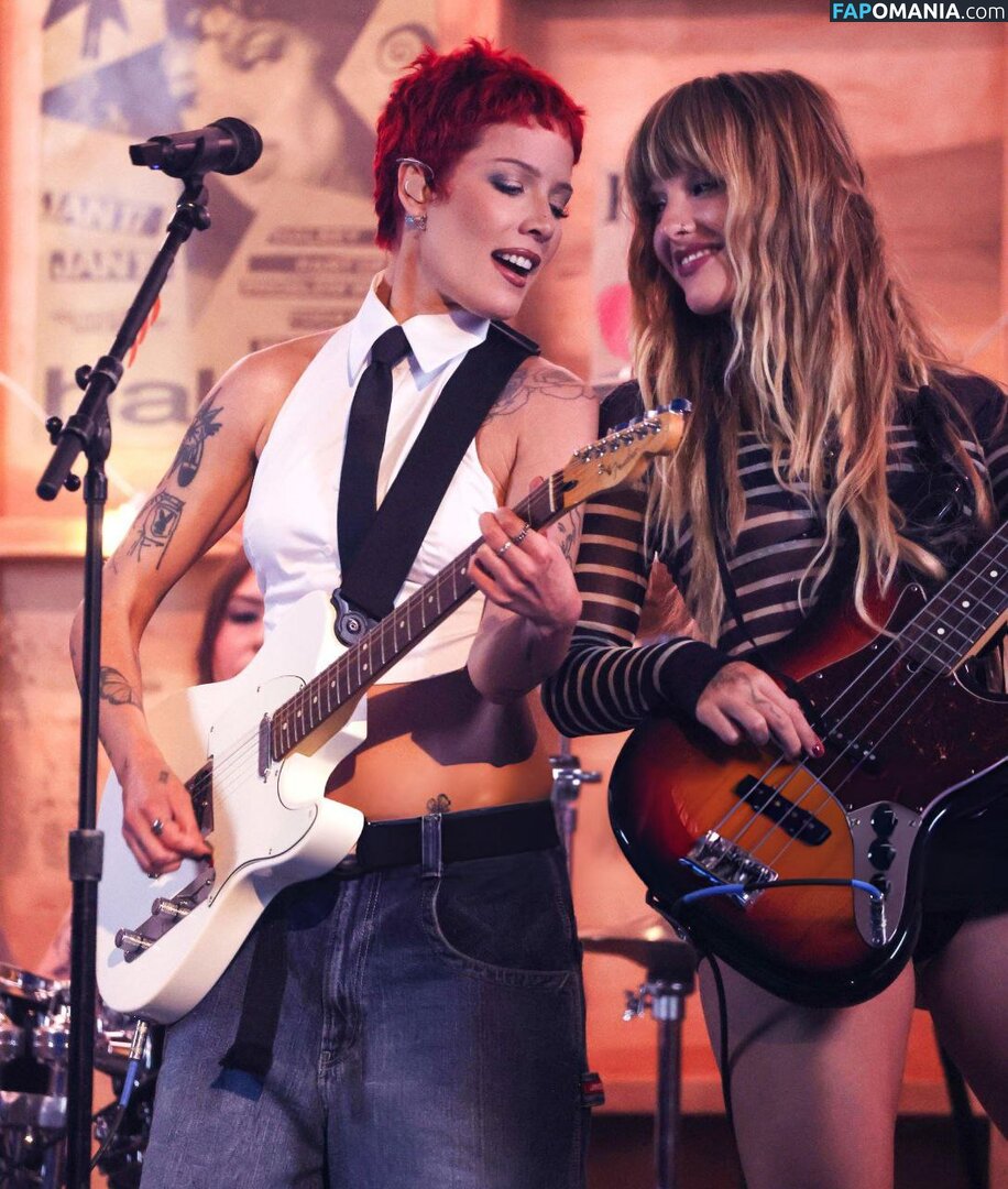 Maneskin bassist / Victoria De Angelis / vicdeangelis Nago OnlyFans  Przeciekłe zdjęcie #1079