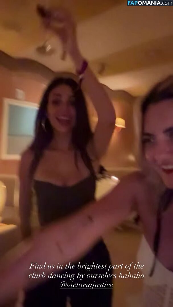 Victoria Justice / https: / victoriajustice Nago OnlyFans  Przeciekłe zdjęcie #66