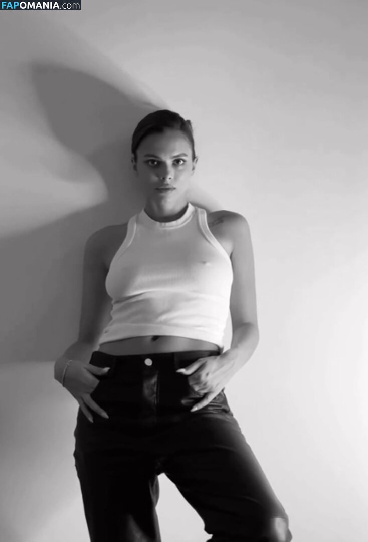 Viki Odintcova / mavrinmag / viki_odintcova Nago OnlyFans  Przeciekłe zdjęcie #330