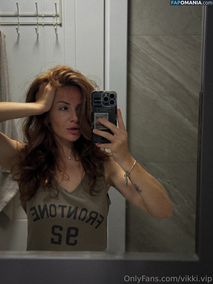 vikki.vip Nago OnlyFans  Przeciekłe zdjęcie #3