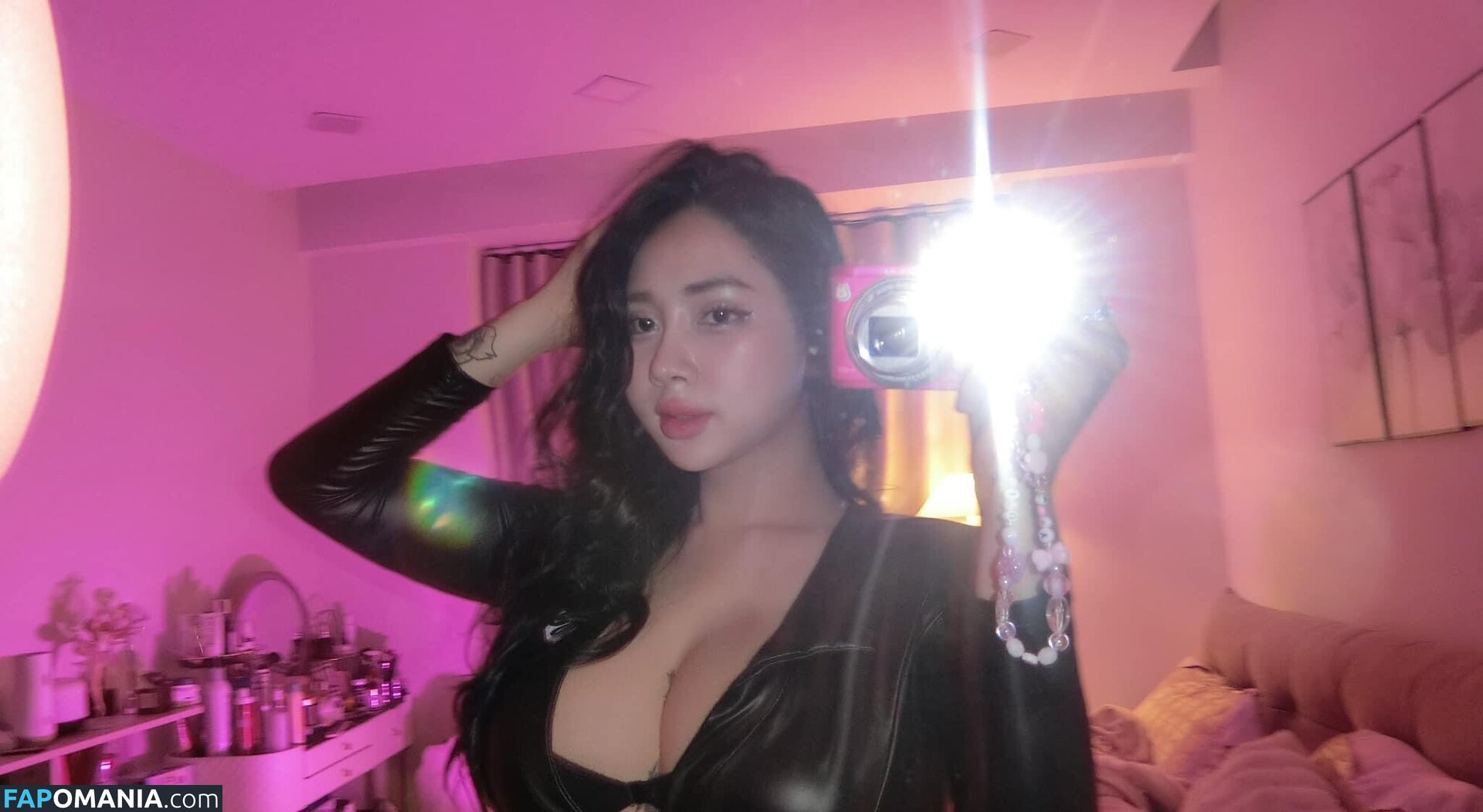 vynehellebore / vyvy.babieeeew / vyvybabiee Nago OnlyFans  Przeciekłe zdjęcie #2