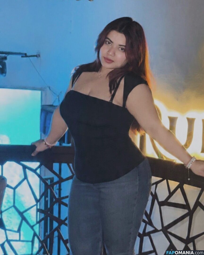 Wanderlust.rawat / ammu_rawat19 Nago OnlyFans  Przeciekłe zdjęcie #4