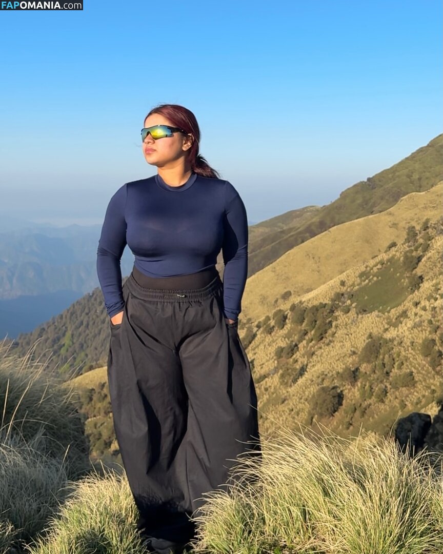 Wanderlust.rawat / ammu_rawat19 Nago OnlyFans  Przeciekłe zdjęcie #7