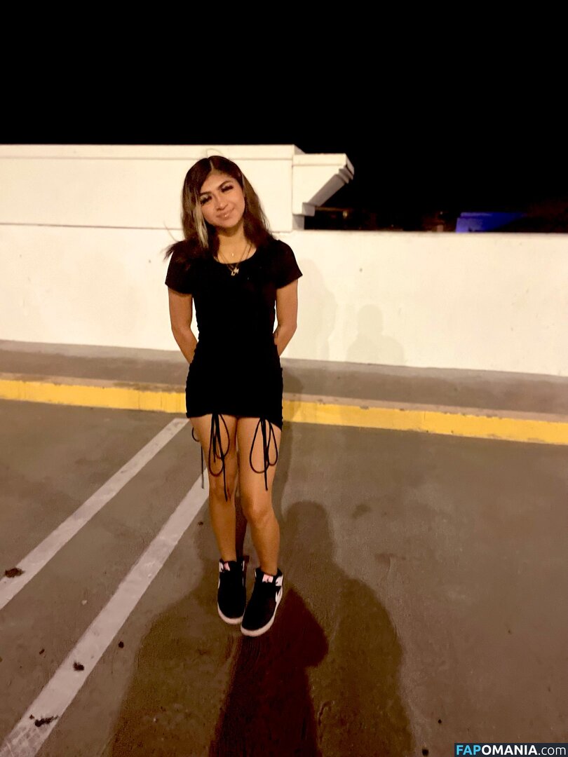 LisvedGarcia / https: / lizved._.47 / wetttassliz Nago OnlyFans  Przeciekłe zdjęcie #1