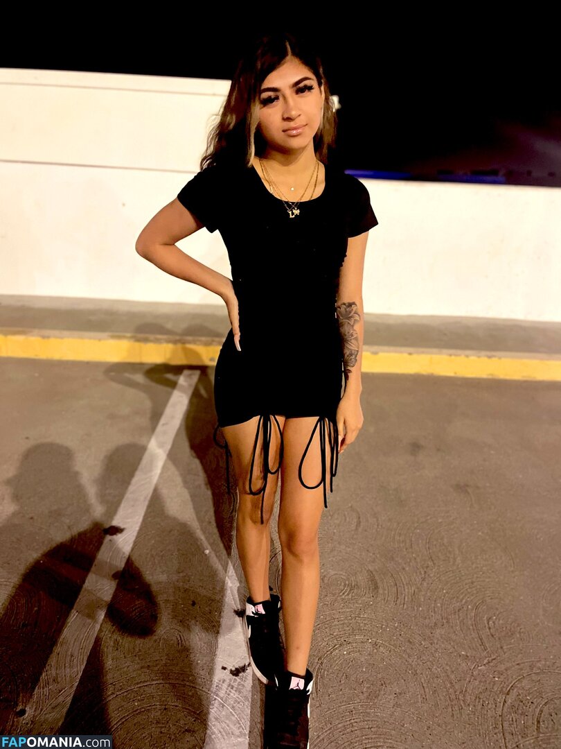 LisvedGarcia / https: / lizved._.47 / wetttassliz Nago OnlyFans  Przeciekłe zdjęcie #3
