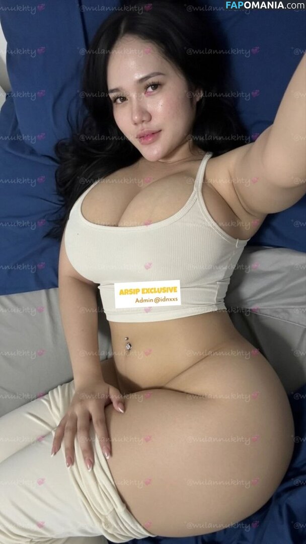 fitriwln / https: / wulannukhty / xxbbywlnn Nago OnlyFans  Przeciekłe zdjęcie #1