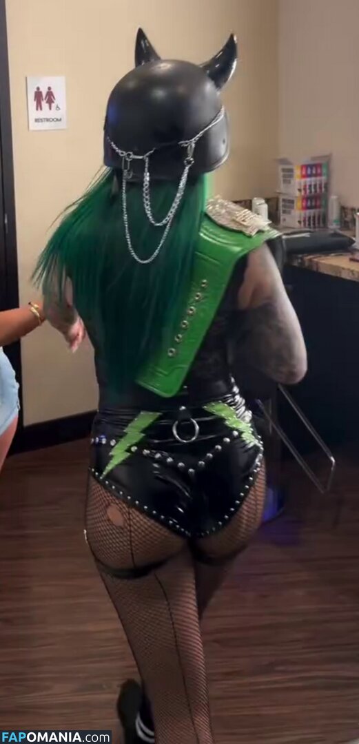 Shotzi Blackheart / ShotziWWE / WWE Shotzi Nago OnlyFans  Przeciekłe zdjęcie #2