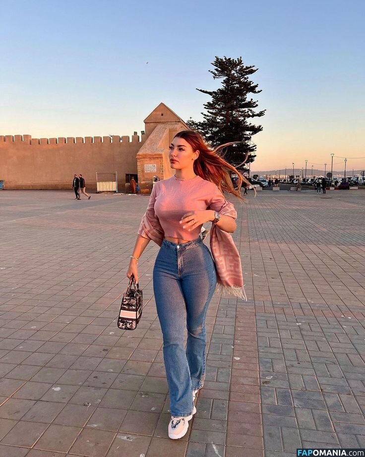 xan_oumaimaa1 / xanoumaima Nago OnlyFans  Przeciekłe zdjęcie #2