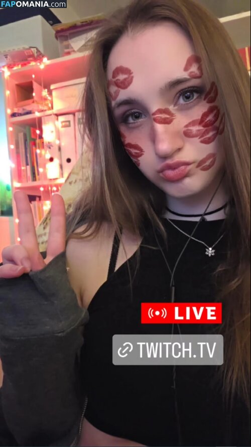 xXlaureliaXx Nago OnlyFans  Przeciekłe zdjęcie #2
