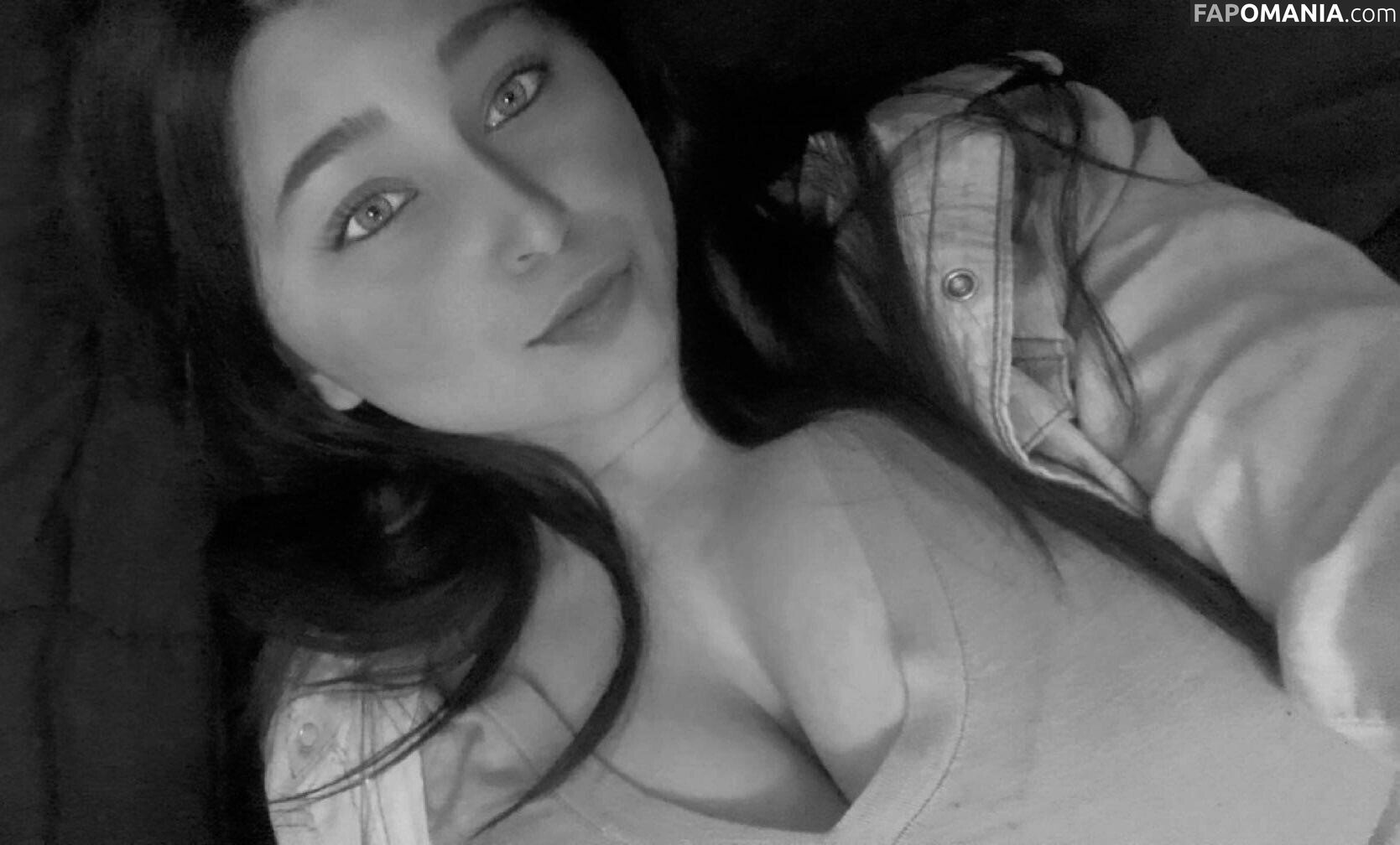 Yagirlsarina24 Nago OnlyFans  Przeciekłe zdjęcie #6