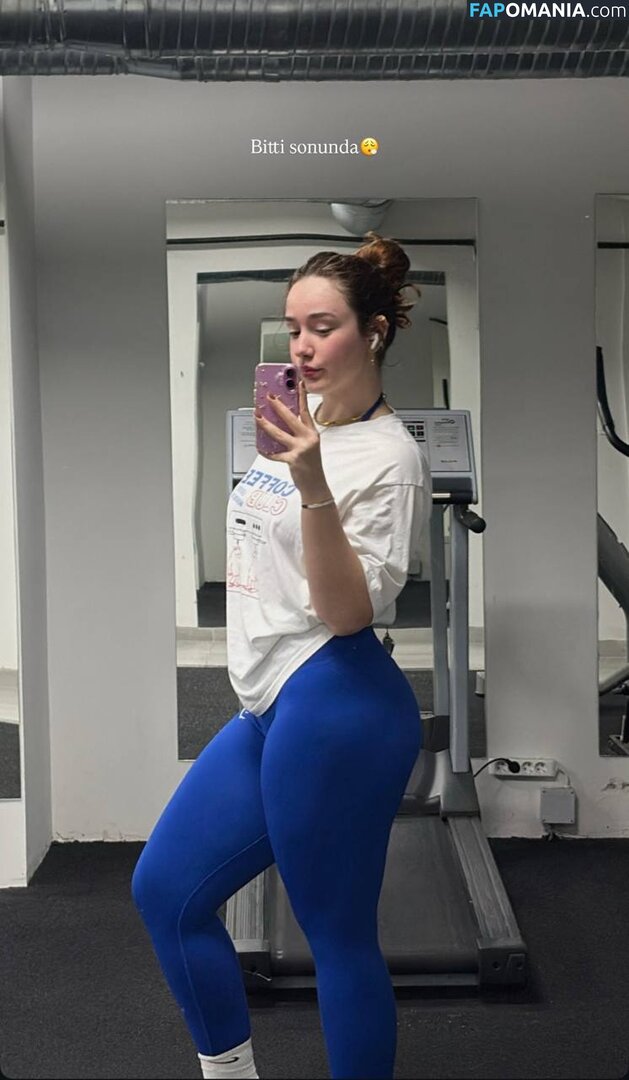 Yagmur Simsek / https: / rainsimsek98 / yagmrsmsk / yamursimseek Nago OnlyFans  Przeciekłe zdjęcie #9