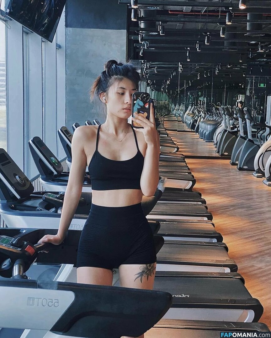 Yan_0304 / Y小姐 / yana_0304_ Nago OnlyFans  Przeciekłe zdjęcie #2