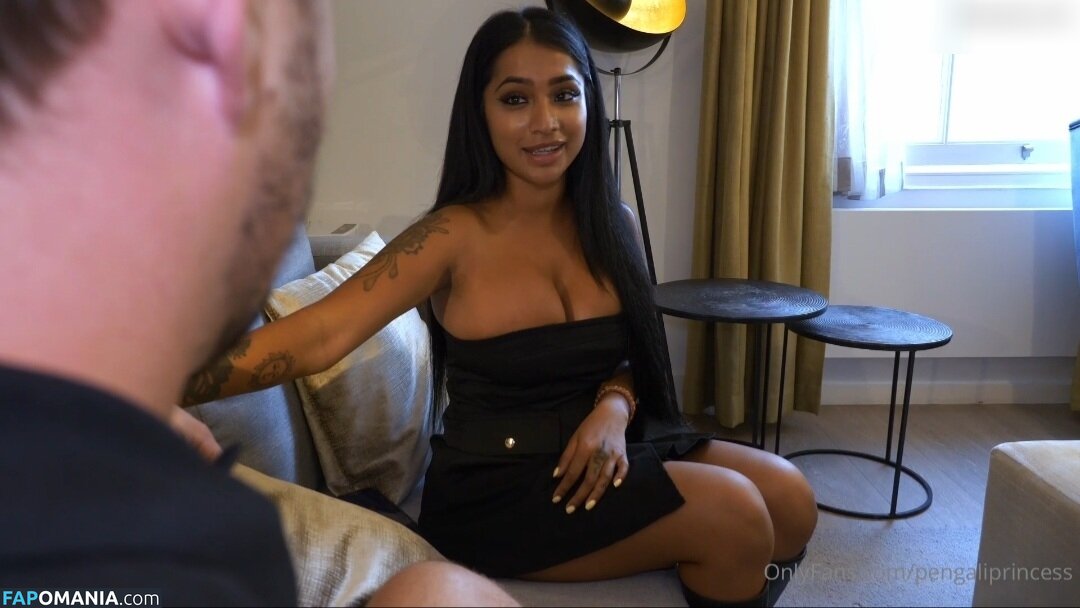 Yasmina Khan Nago OnlyFans  Przeciekłe zdjęcie #5
