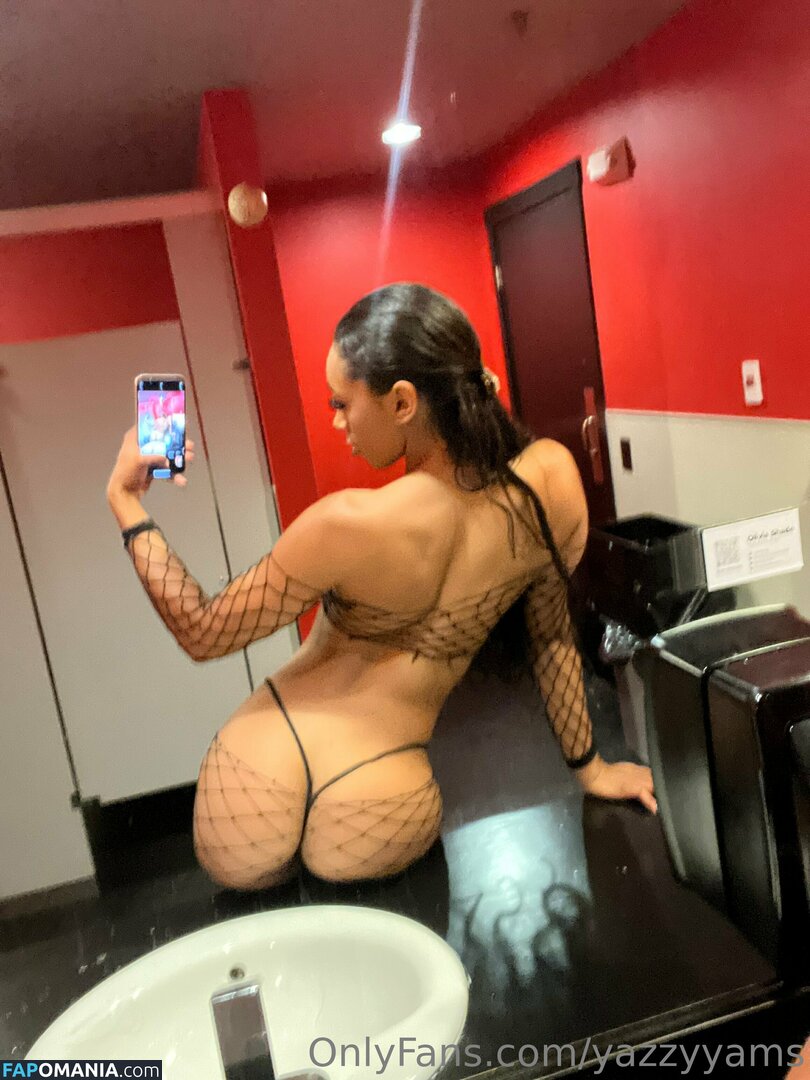 Queen Yasmeena / yazzylonglegs / yazzyyams Nago OnlyFans  Przeciekłe zdjęcie #474
