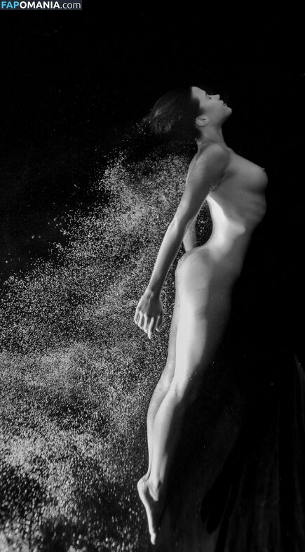 Yoana Nikolova / https: / nikolova__y / nikolova_y Nago OnlyFans  Przeciekłe zdjęcie #17