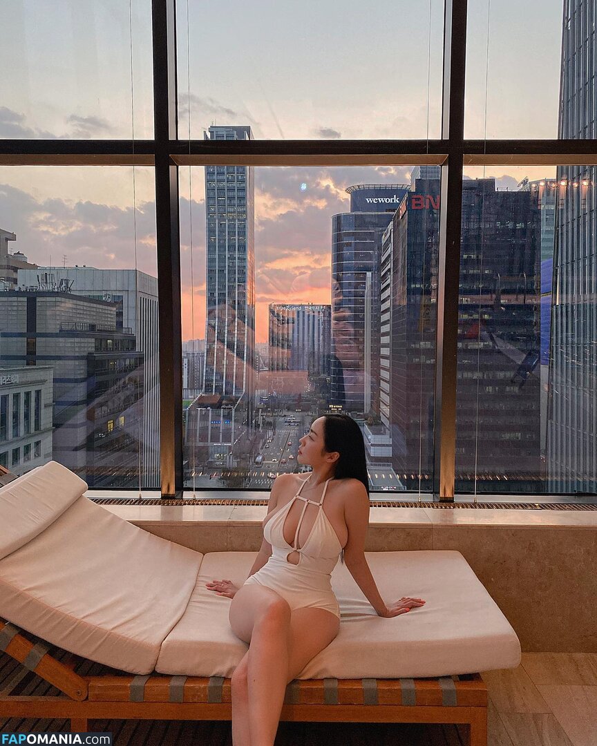 Yumin Lee / kingvivianelee Nago OnlyFans  Przeciekłe zdjęcie #12