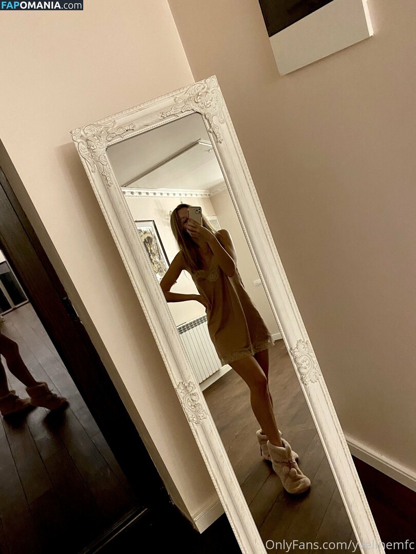 Yveline / YvelineMFC / wildheart14 / yveline_yvy Nago OnlyFans  Przeciekłe zdjęcie #12