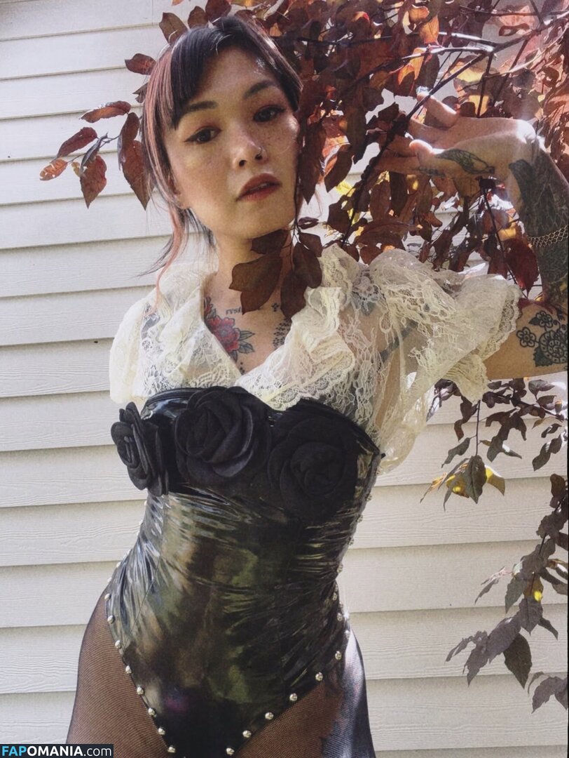 Yvette Young / yvetteyoung Nago OnlyFans  Przeciekłe zdjęcie #5