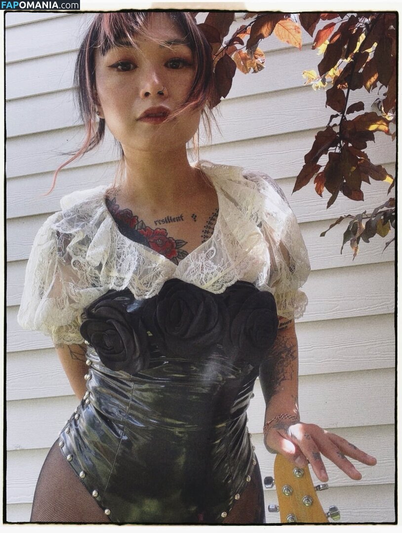 Yvette Young / yvetteyoung Nago OnlyFans  Przeciekłe zdjęcie #8