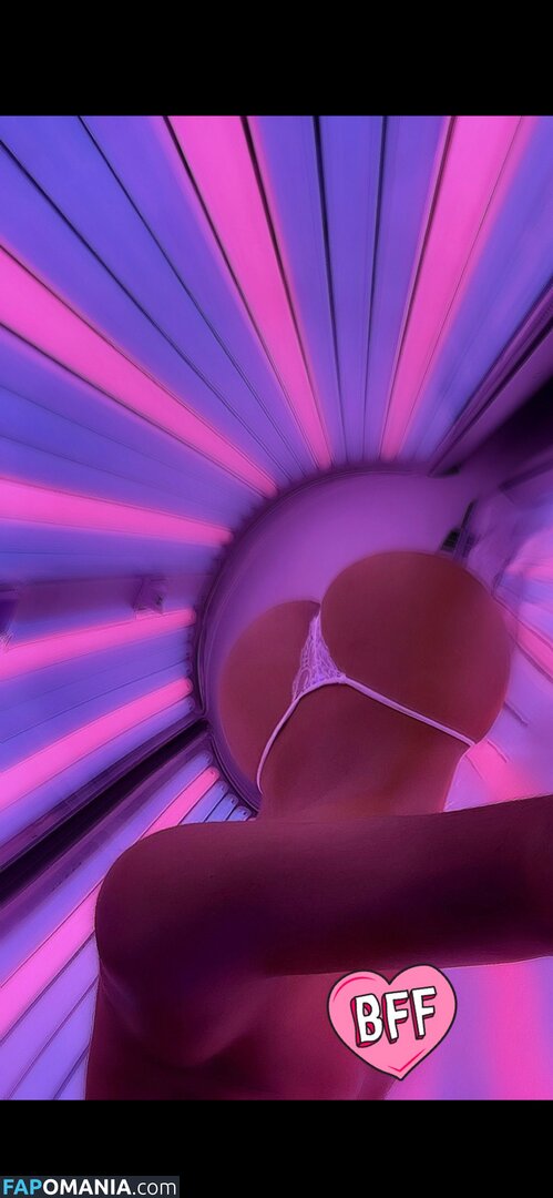 Yvniisbk / https: Nago OnlyFans  Przeciekłe zdjęcie #3
