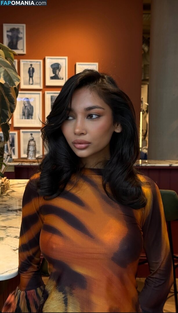 Zaina Sarah / zaina.sarah Nago OnlyFans  Przeciekłe zdjęcie #3