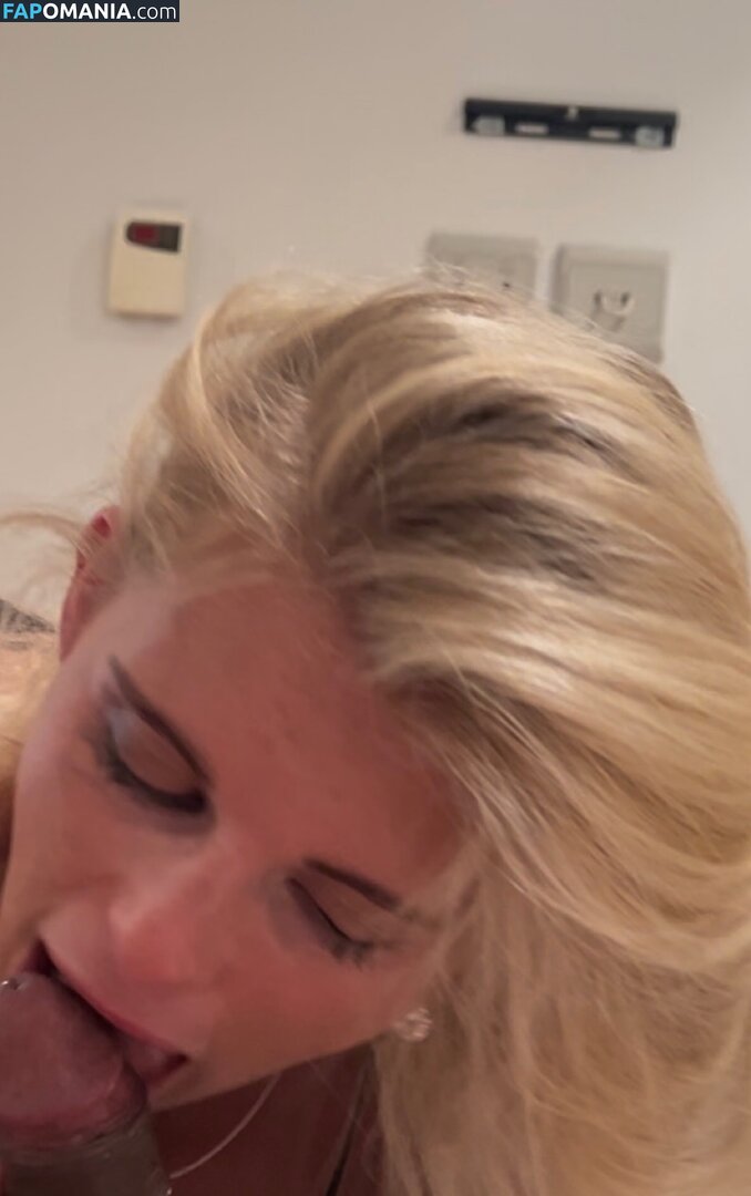 Zara Deeley Nago OnlyFans  Przeciekłe zdjęcie #4