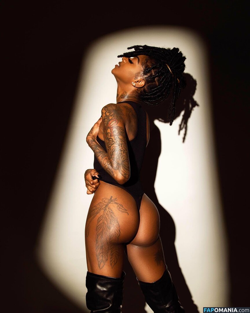 Zaria Linton / ZariaFknLinton / zarialinton Nago OnlyFans  Przeciekłe zdjęcie #5
