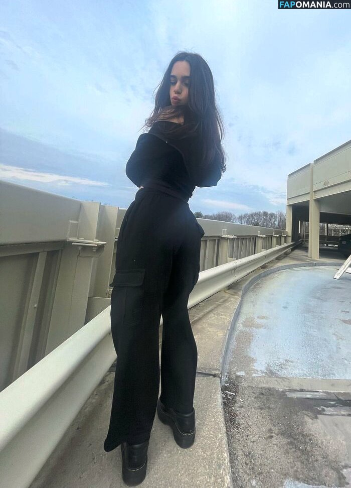 goddesszaria / goddesszariaa / https: / zarrrrrrrrrr3 Nago OnlyFans  Przeciekłe zdjęcie #1