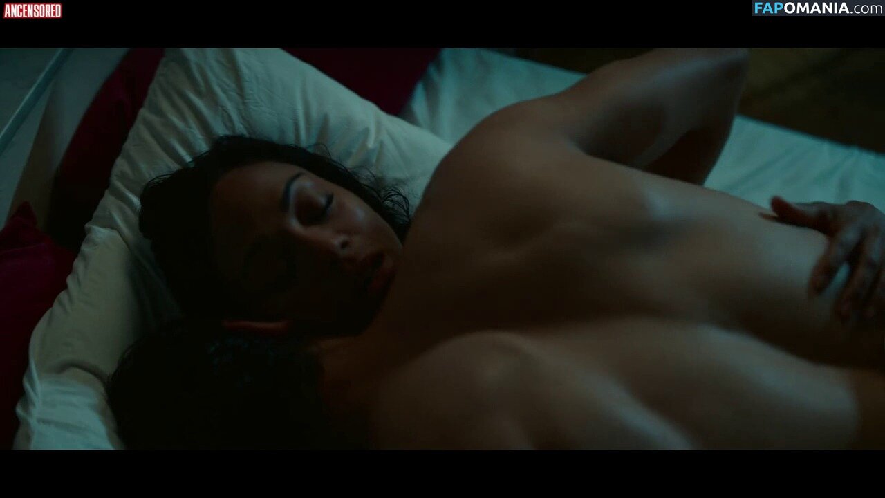 Zoë Saldana Nago OnlyFans  Przeciekłe zdjęcie #10