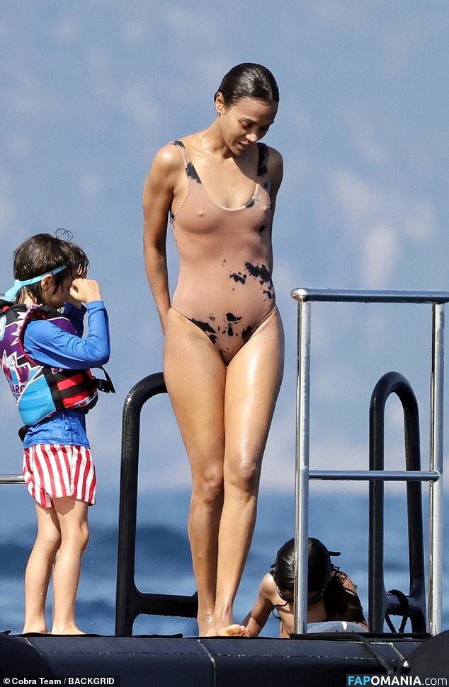 Zoë Saldana Nago OnlyFans  Przeciekłe zdjęcie #20