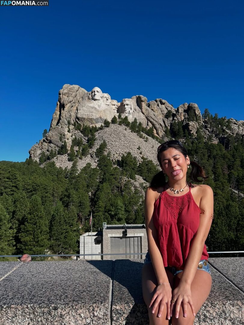 Zoe Grace Rodriguez / zoegracerodriguez Nago OnlyFans  Przeciekłe zdjęcie #2