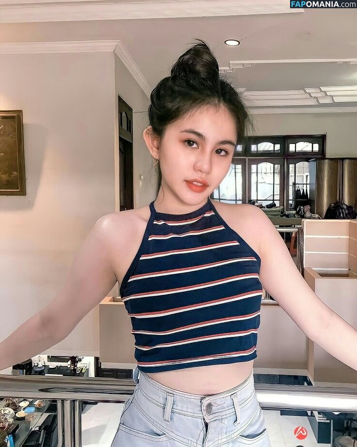 Zoe Levana Nago OnlyFans  Przeciekłe zdjęcie #4